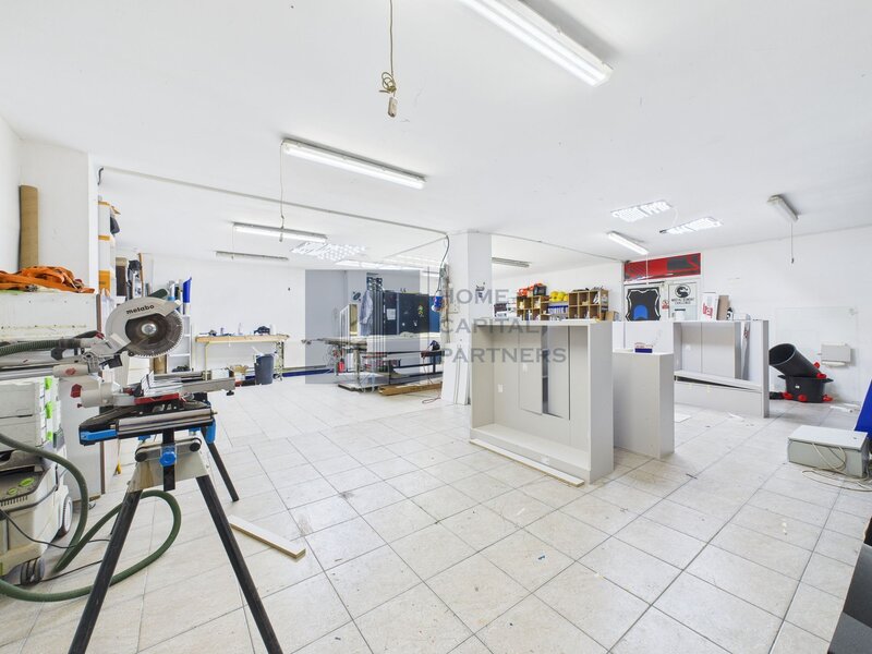 Spatiu comercial 726 mp  ideal pentru productie, birouri sau showroom