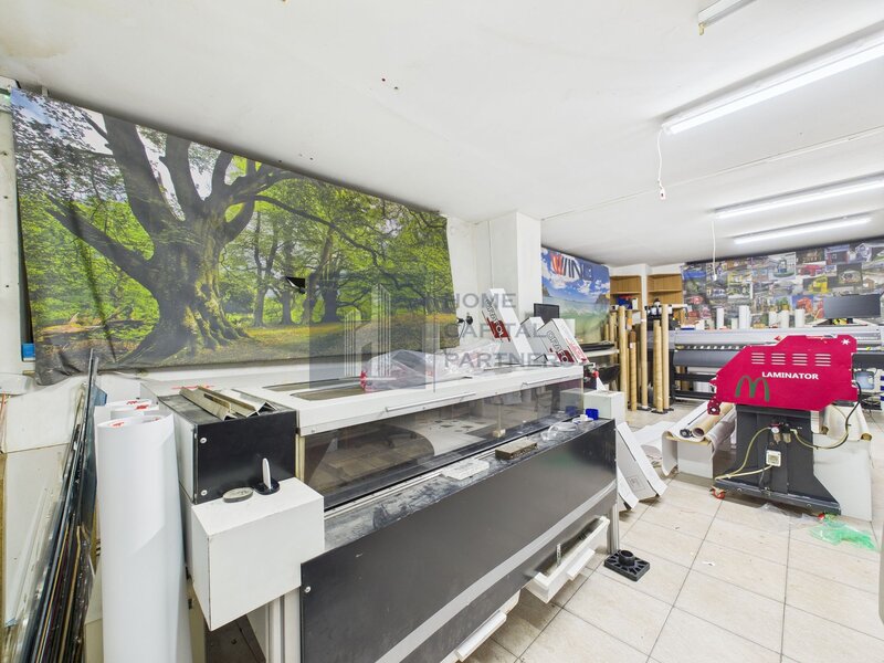 Spatiu comercial 726 mp  ideal pentru productie, birouri sau showroom